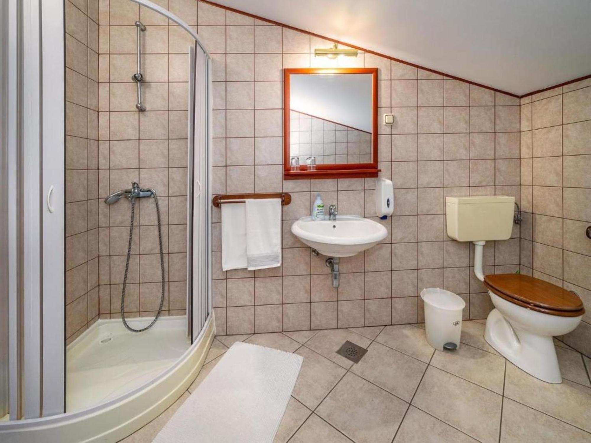 Apartments Villa Roza Drazice Oda fotoğraf